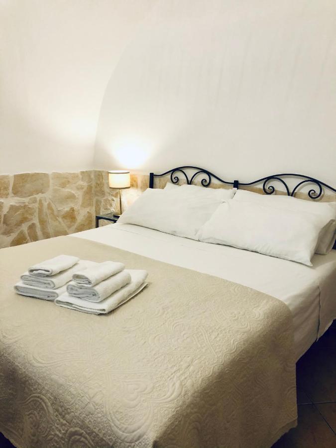 Dimora Bellini Apartment And Rooms กัสเตลลานา กรอตเต ภายนอก รูปภาพ